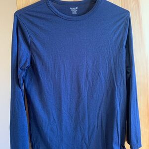 3 like new long sleeve t shirts